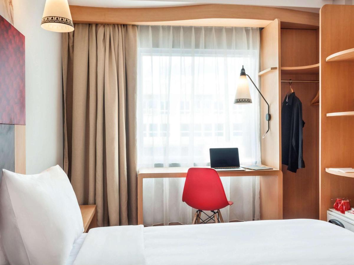 Hotel Ibis Yogyakarta Adi Sucipto Pakualaman Zewnętrze zdjęcie