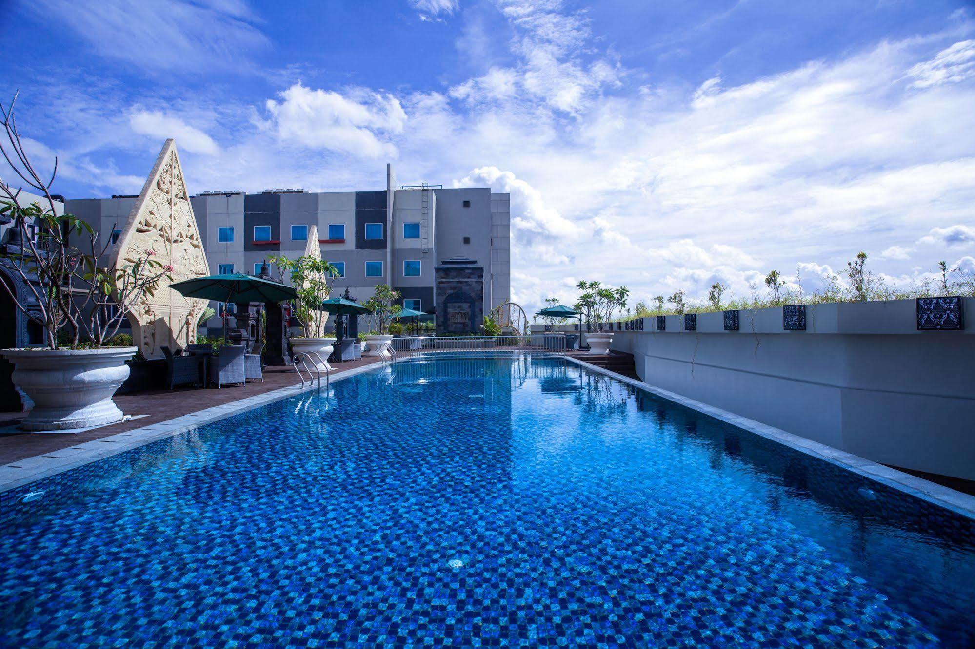 Hotel Ibis Yogyakarta Adi Sucipto Pakualaman Zewnętrze zdjęcie